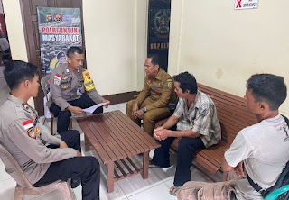 Polsek Sekayam Fasilitasi Penyelesaian Kecelakaan Lalu Lintas Secara Kekeluargaan