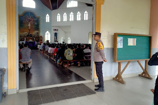 Polsek Beduai Jamin Keamanan Ibadah Misa, Wujud Nyata Kehadiran Negara di Tengah Umat