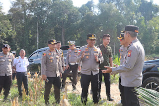 Wakapolda Kalbar Tinjau Lahan Jagung Siap Panen di Parindu, Dukung Ketahanan Pangan Nasional