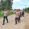 Jaga Kebugaran dan Disiplin, Kapolsek Bonti Gelar Jalan Sehat Bersama Personel
