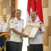 Pemkab Sanggau Terima Penghargaan Terbaik I Kategori Kepatuhan Produk Hukum Daerah