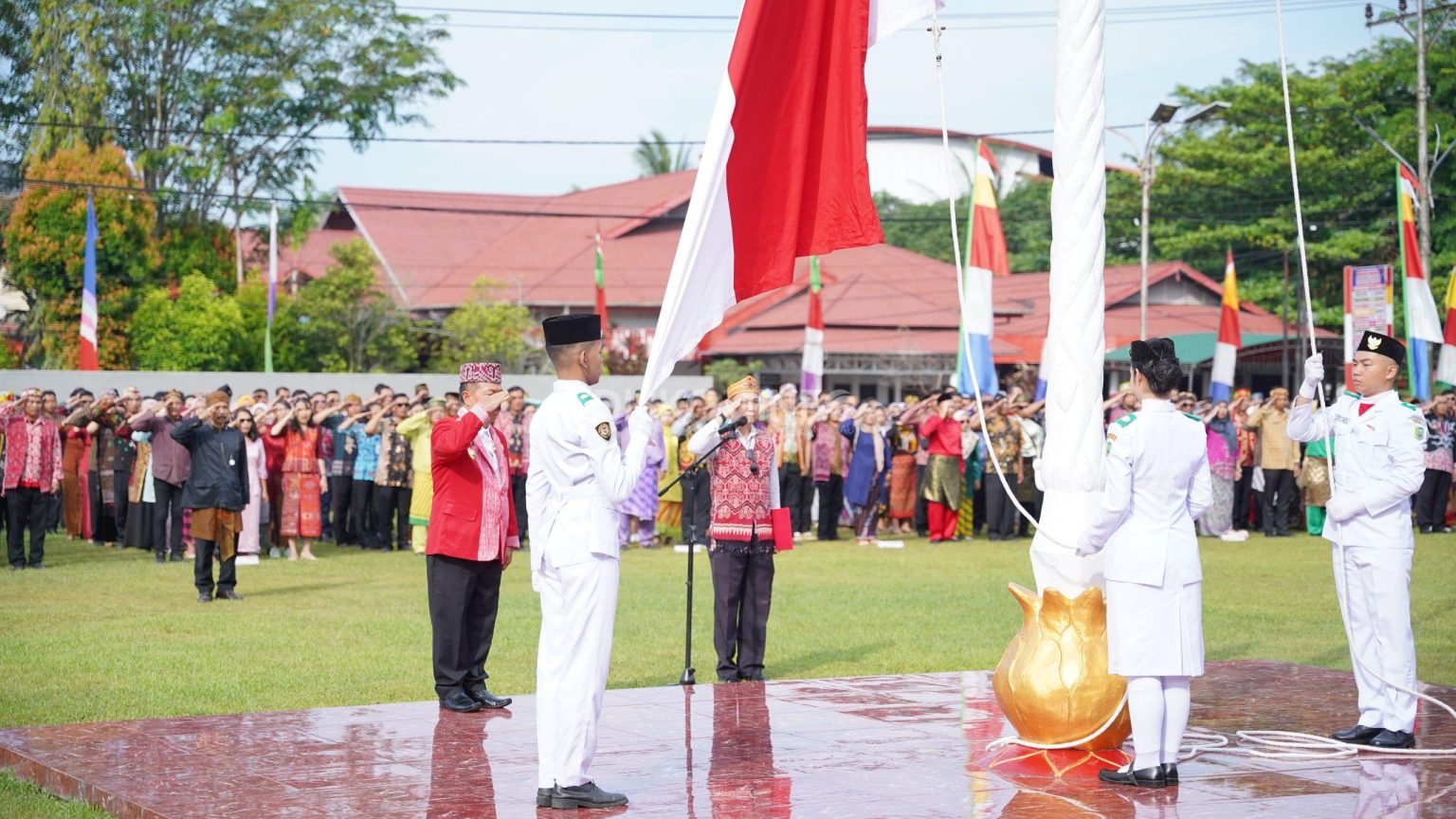 Pemerintah Kabupaten Sanggau Gelar Upacara Hardiknas 2025, Bupati Sampaikan Pesan Menteri Pendidikan