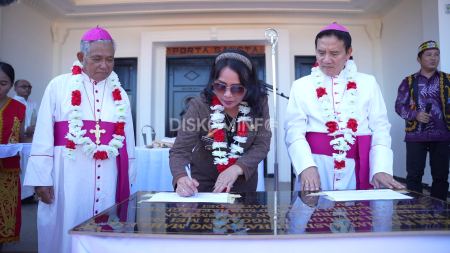 Gereja St. Mikhael Agung Paroki Mater Dei Penyalimau di Resmikan, Ini Pesan Wabup Sanggau