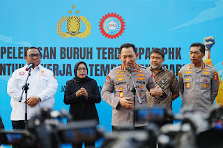 Kapolri Lepas 700 Buruh Terdampak PHK Untuk Kembali Bekerja, Wujud Kolaborasi Selesaikan Permasalahan Industrial