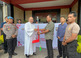 Polres Sanggau Gelar Bakti Religi di Gereja GPIB Maranata, Wujud Kepedulian Sosial Sambut Hari Bhayangkara ke-79