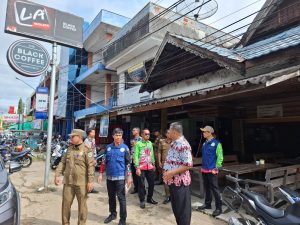 Monitoring Pembinaan Disiplin ASN Saat Jam Kerja oleh Tim Disiplin Kabupaten Sanggau – Badan Kepegawaian dan Pengembangan Sumber Daya Manusia