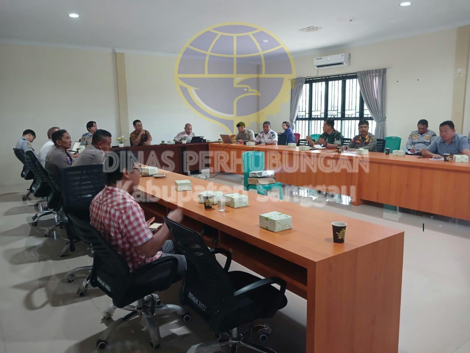 Rapat Persiapan Pengamanan dan Pengaturan Lalu Lintas Menjelang Acara Gawai Adat Dayak “Nosu Minu Podi XXI” Kabupaten Sanggau – Beranda