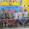 Cegah Sejak Dini, Polsek Kembayan Sosialisasikan Bahaya Narkoba kepada Ratusan Siswa Baru SMPN 1 Kembayan