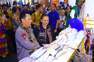 Kapolri Tinjau Bazar Kreasi Bhayangkari Nusantara 2025, Dorong Pertumbuhan UMKM Kapolri Tinjau Bazar Kreasi Bhayangkari Nusantara 2025, Dorong Pertumbuhan UMKM