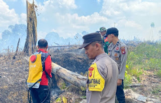 Polsek Sekayam Verifikasi 8 Titik Hotspot, Pastikan Api Padam dan Lahan Aman untuk Tanam Padi