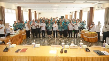 Bupati Sanggau Buka Kegiatan Peningkatan Kapasitas TP PKK Kabupaten Sanggau Tahun 2025