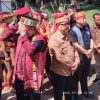 KEPALA DINAS PEMUDA, OLAHRAGA DAN PARIWISATA HADIRI RITUAL NOTONG’K DI DESA PADI KAYE – DISPORAPAR