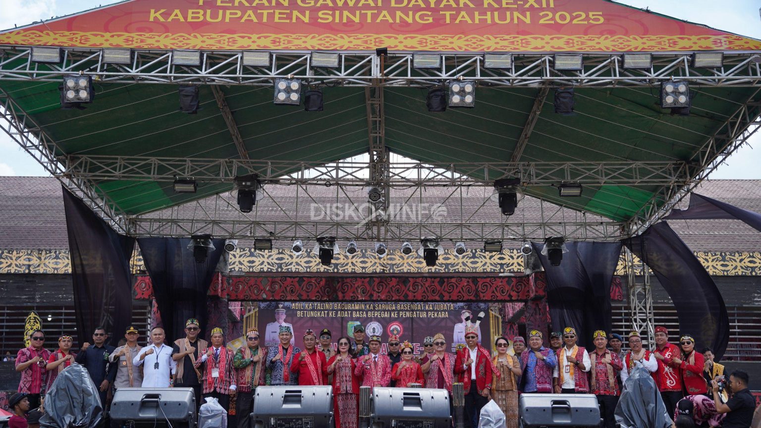 Wakil Bupati Sanggau Hadiri Pekan Gawai Dayak XII Sintang