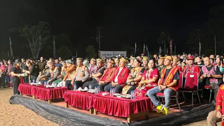 Ketua DPRD Sanggau Hadir Pada Acara Penutupan Gawai Adat Dayak – DPRD Kab. Sanggau