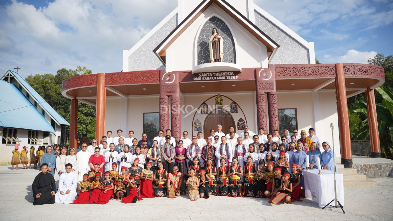 Hadiri Peresmian dan Pemberkatan Gereja St. Theresia Yesus Paroki Lintang, Ini Pesan Bupati Sanggau