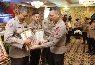 Polres Sanggau Raih Juara I Pengelolaan Media Sosial Terbaik di Jajaran Polda Kalbar 2025