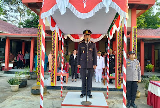 Momentum Kebersamaan, Upacara Penurunan Bendera HUT RI ke-80 di Parindu Berlangsung Khidmat