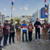 Sambut HUT ke-80 RI, Polres Sanggau dan Bawaslu Bagikan 100 Bendera Merah Putih di Jantung Kota