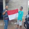 Jelang HUT RI ke-80, Polres Sanggau Bagikan Bendera Merah Putih untuk Kobarkan Semangat Nasionalisme