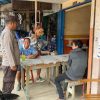 Patroli Rutin Polsek Batang Tarang Jaga Keamanan Pasar dan Pemukiman Warga