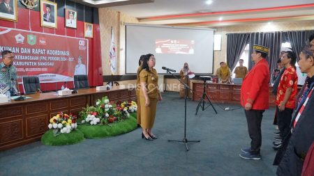 Wabup Sanggau Kukuhkan Forum Pembauran Kebangsaan Periode 2024-2027
