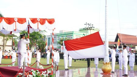 Bupati Sanggau Pimpin Upacara Bendera Peringatan HUT ke-80 RI Tahun 2025