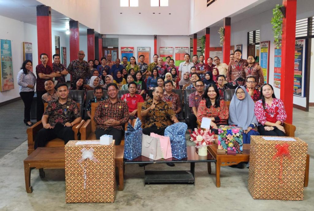 Selamat Purna Tugas Ibu N. Onilah dan Bapak Yulihardi di BKPSDM Kab. Sanggau