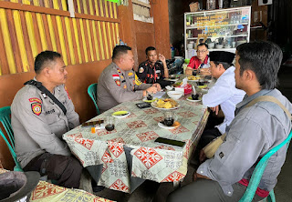 Kapolsek Kembayan Gelar Coffee Morning Bersama Tokoh Masyarakat, Bahas Isu Kamtibmas dan Solusi Bersama