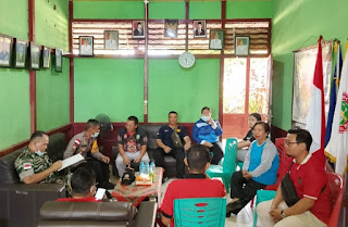 Polsek Tayan Hulu Gelar Jum’at Curhat, Bahas Keamanan Program Makan Bergizi di Sekolah