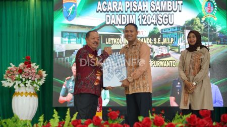 Serah Terima Jabatan Dandim, Bupati Sanggau Tekankan Pentingnya Kolaborasi