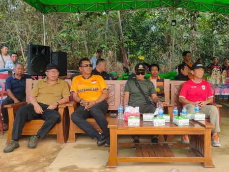Kadis Porapar mewakili Wakil Bupati menghadiri Penutupan Turnamen Volleyball Sei. Akar Cup 2025 – DISPORAPAR