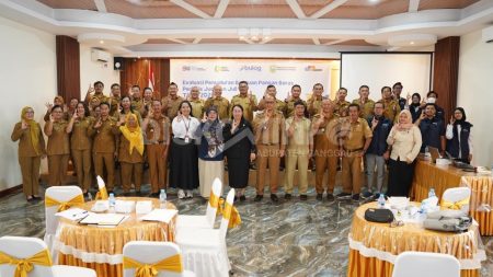 Wabup Sanggau Buka Rapat Evaluasi Bantuan Pangan Beras: Komitmen untuk Pangan Terjangkau dan Berkeadilan