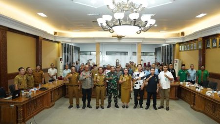 Wakil Bupati Sanggau Pimpin Rapat Satgas Penanganan dan Pembinaan Ormas Tahun 2025