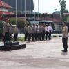 Wakapolres Sanggau Tekankan Profesionalisme dan Disiplin Personel Saat Pimpin Apel Pagi