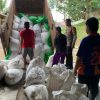 Polsek Mukok Serahkan 3,5 Ton Jagung ke Bulog Sanggau, Bukti Nyata Dukungan Polri untuk Ketahanan Pangan