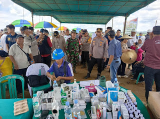 Bakti Kesehatan di Lokasi Gertam Jagung Kuartal IV: Wujud Nyata Kepedulian Polri pada Masyarakat Tani Bakti Kesehatan di Lokasi Gertam Jagung Kuartal IV: Wujud Nyata Kepedulian Polri pada Masyarakat Tani