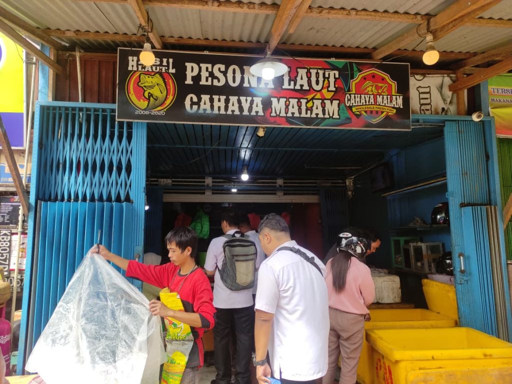 LANGKAH NYATA PEMERINTAH DAERAH MENJAGA HARGA TETAP TERKENDALI – DISBUNNAK
