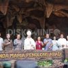 Bupati Sanggau Mengikuti Misa Syukur 100 Tahun Paroki Katerdal Sanggau dan Meresmiankan Gua Maria Bunda Penolong Abadi