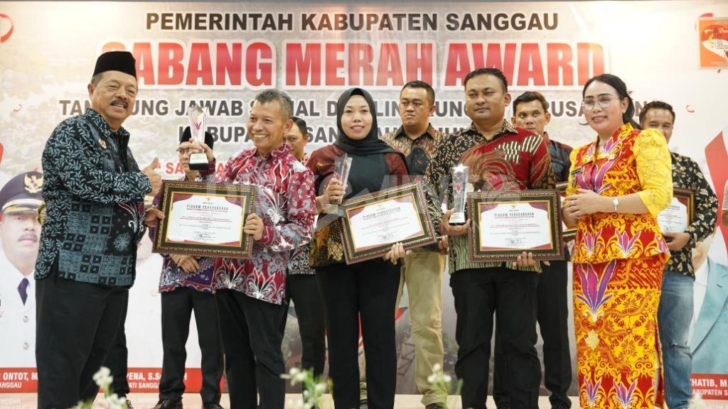 PT Antam Tbk UBPB Sanggau Raih Peringkat Pertama Sabang Merah Award 2025