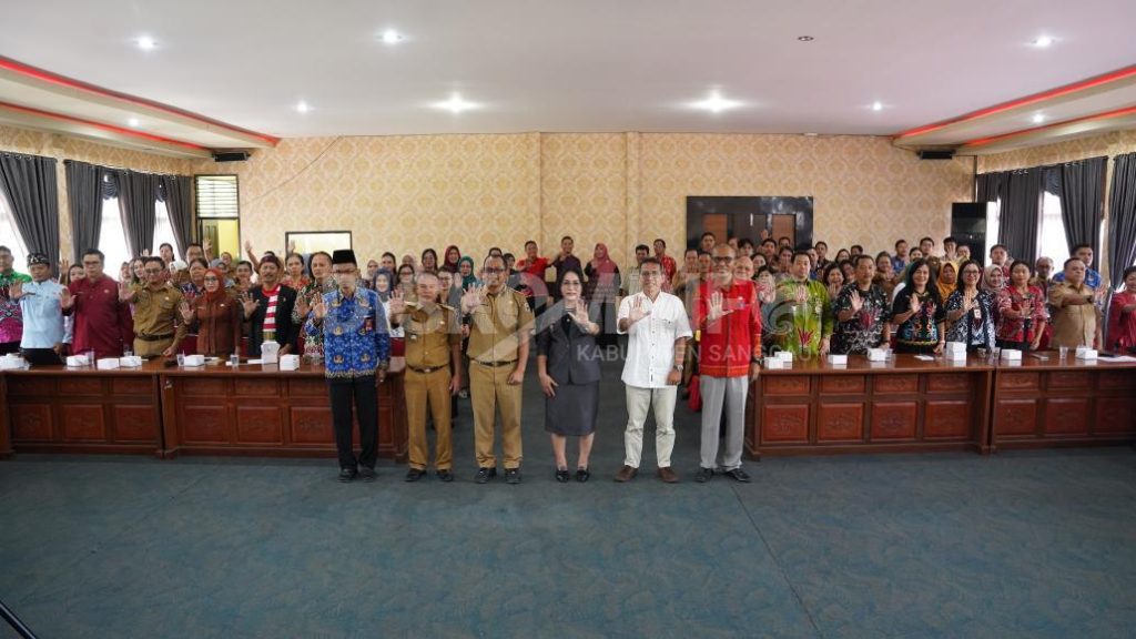 Wabup Sanggau Buka Rakor Tim Percepatan Pencegahan dan Penurunan Stunting II Tahun 2025