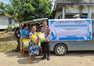 Satbinmas Polres Sanggau Gelar Gerakan Pangan Murah di Mensarang, Wujud Nyata Kepedulian Polri Stabilkan Harga Beras Satbinmas Polres Sanggau Gelar Gerakan Pangan Murah di Mensarang, Wujud Nyata Kepedulian Polri Stabilkan Harga Beras