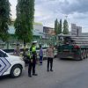 Respons Cepat Pamapta Polres Sanggau Atasi Truk Mogok di Jalur Padat Jalan Jenderal Sudirman