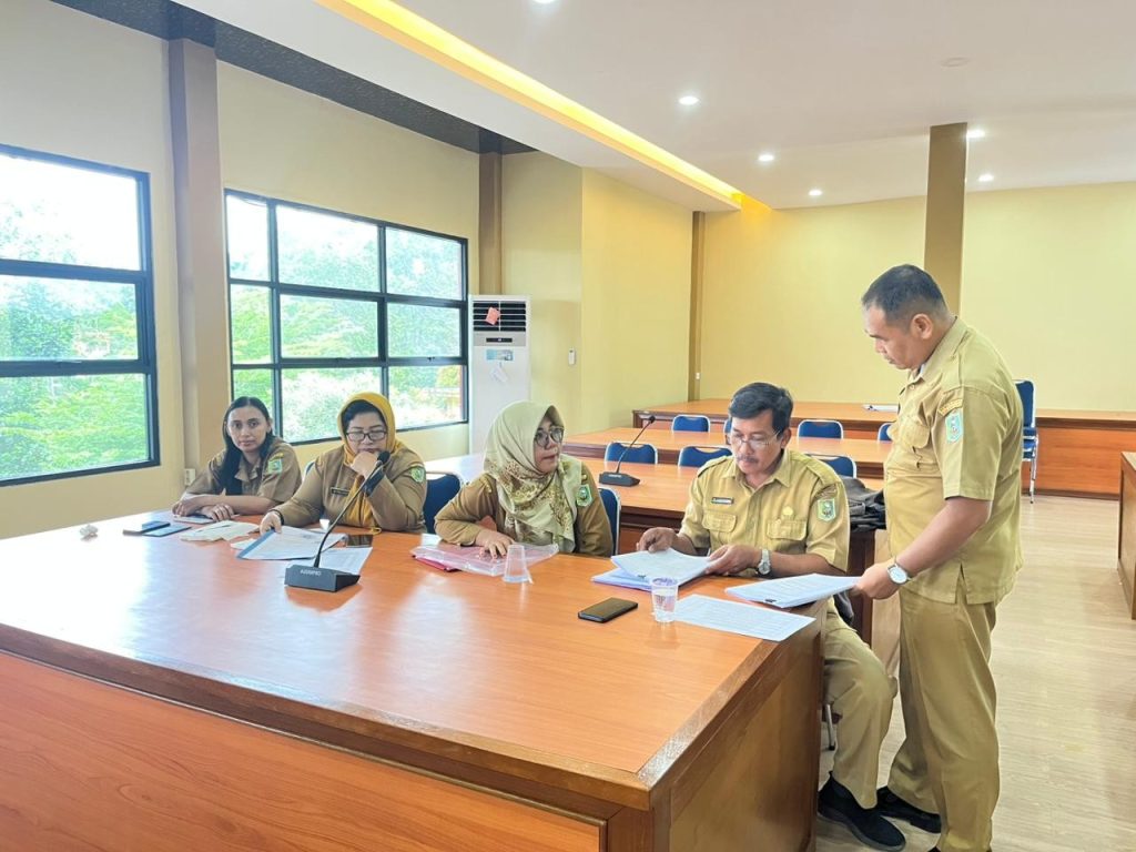 Inspektorat Kabupaten Sanggau Laksanakan Reviu Honorarium pada Dinas Perkimtan Tahun Anggaran 2025 – Beranda Inspektorat Kabupaten Sanggau Laksanakan Reviu Honorarium pada Dinas Perkimtan Tahun Anggaran 2025 – Beranda