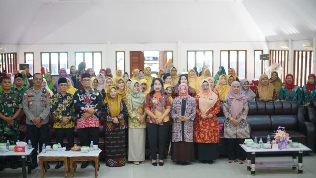 Wabup Sanggau Resmikan Pengurus Daerah Perempuan ICMI dan Dorong Kemandirian Ekonomi Melalui Literasi Keuangan