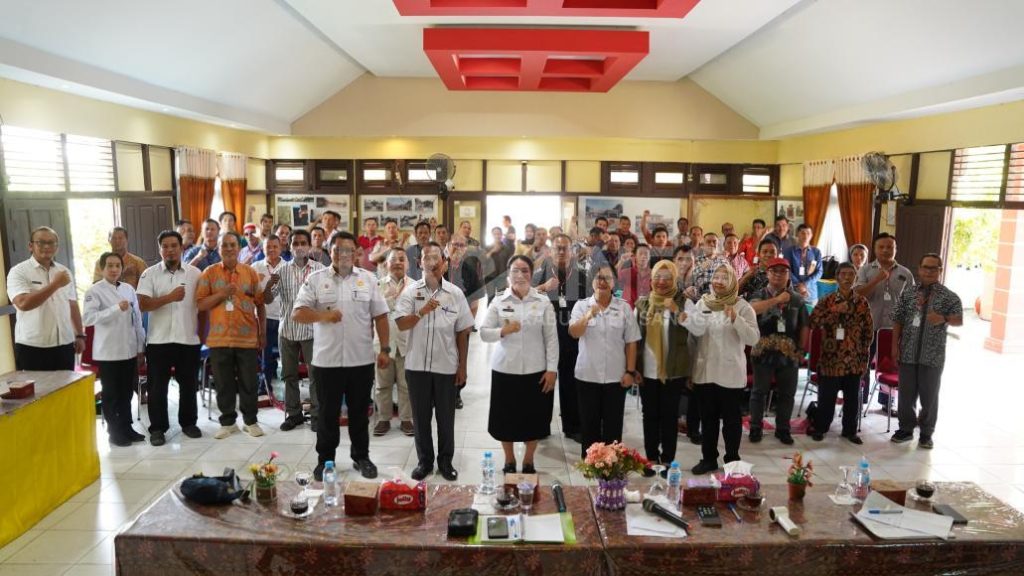 Dorong Ekonomi dan Ketahanan Pangan, Wakil Bupati Sanggau Buka Pelatihan Budidaya Perikanan 2025 Dorong Ekonomi dan Ketahanan Pangan, Wakil Bupati Sanggau Buka Pelatihan Budidaya Perikanan 2025