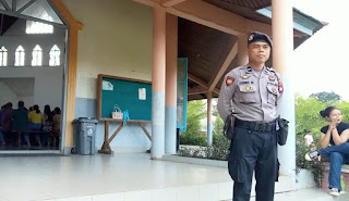 Polsek Beduai Pastikan Keamanan Ibadah Misa Minggu Umat Nasrani di Wilayah Kecamatan Beduai Polsek Beduai Pastikan Keamanan Ibadah Misa Minggu Umat Nasrani di Wilayah Kecamatan Beduai