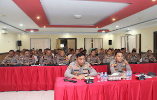 Polres Sanggau Ikuti Latihan Terpusat Operasi Lilin Kapuas 2025, Perkuat Kesiapan Pengamanan Natal dan Tahun Baru 2026 Polres Sanggau Ikuti Latihan Terpusat Operasi Lilin Kapuas 2025, Perkuat Kesiapan Pengamanan Natal dan Tahun Baru 2026