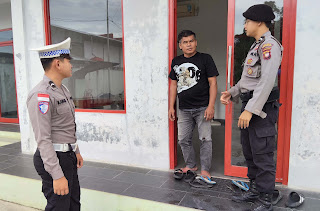Polsek Entikong Tingkatkan Patroli Presisi, Antisipasi Gangguan Kamtibmas di Perbatasan Polsek Entikong Tingkatkan Patroli Presisi, Antisipasi Gangguan Kamtibmas di Perbatasan