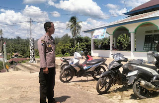 Wujud Pelayanan Humanis, Polsek Jangkang Amankan Pelaksanaan Sholat Jumat di Balai Sebut Wujud Pelayanan Humanis, Polsek Jangkang Amankan Pelaksanaan Sholat Jumat di Balai Sebut