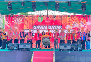 Kapolsek Beduai Hadiri Pembukaan Gawai Mpori Semongi Podi I, Wujud Dukungan Pelestarian Budaya Dayak di Perbatasan Kapolsek Beduai Hadiri Pembukaan Gawai Mpori Semongi Podi I, Wujud Dukungan Pelestarian Budaya Dayak di Perbatasan